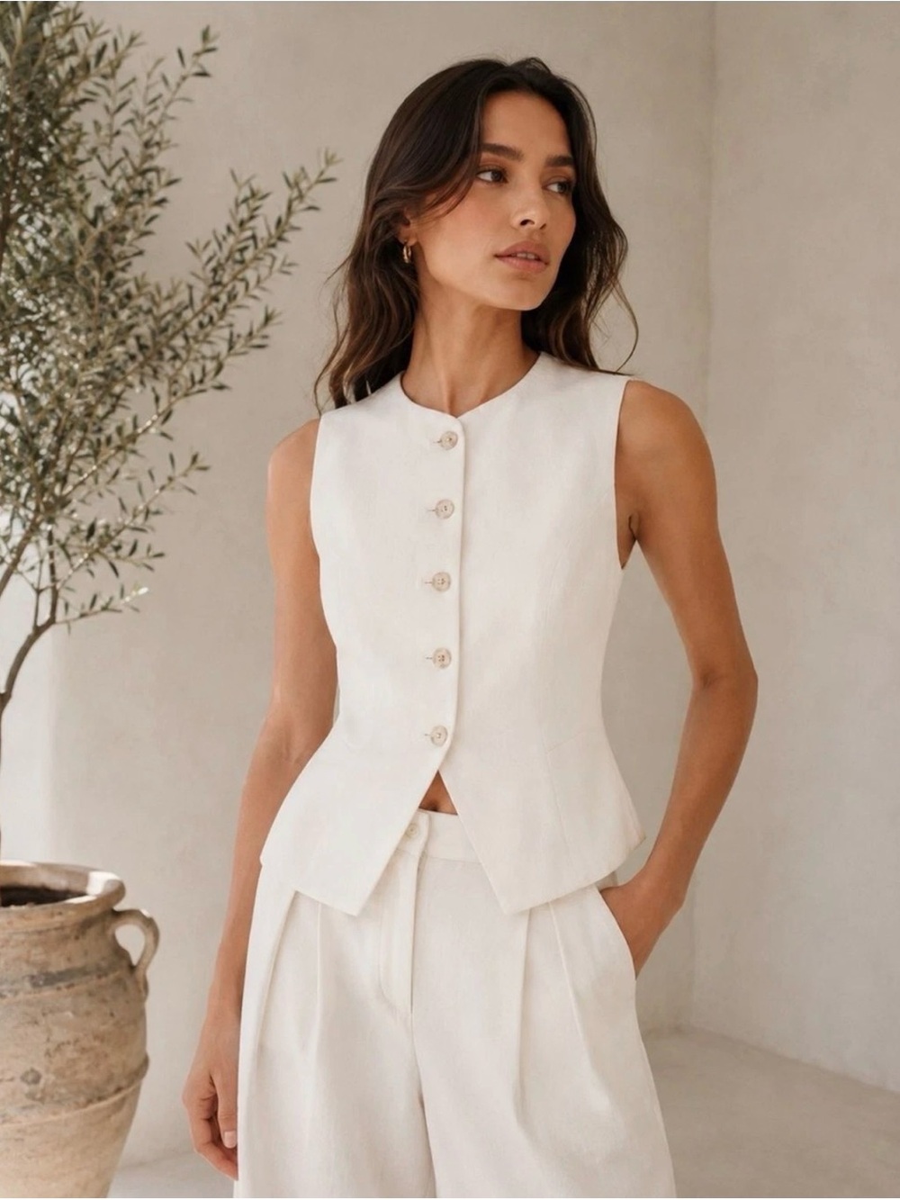 NWT Aritzia Wilfred Regal Vest Japanese Crepette Slim-fit Women’s 4 Light Birch